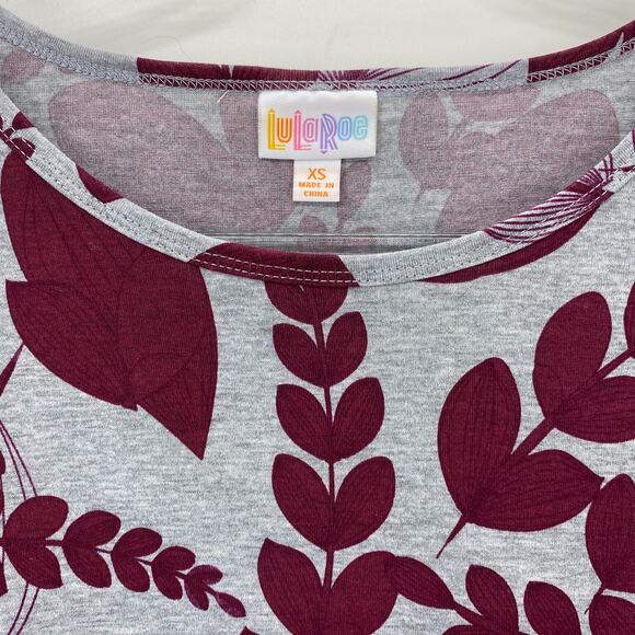 LULAROE Irma Leaf Print Hi-Low Hem Shirt Tunic Womens Size XS Oversized Relaxed - Picture 2 of 5
